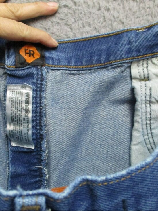 Wrangler Jeans Mens 40x32 Medium Wash Cotton High Rise FR 47 Regular Fit *Read* - Picture 15 of 16